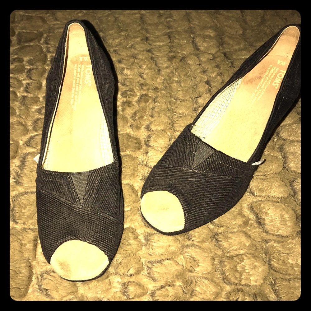 Toms black peep toe wedge